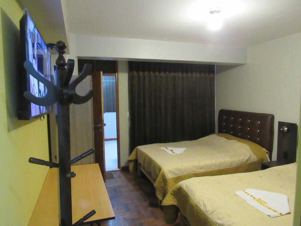 Hotel Sueños Dorados